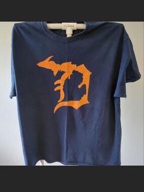 Men's Navy Short Sleeve Tee with Orange Graphic D